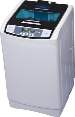 China A máquina de lavar preta dourada 7kg da carga da parte superior da pintura com ar do aquecimento seca a função fornecedor