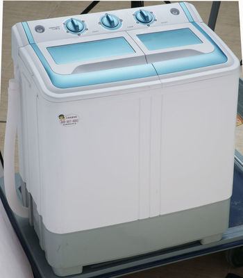 China Máquina de lavar ereta da grande capacidade de carga superior com opção plástica colorida da bomba fornecedor
